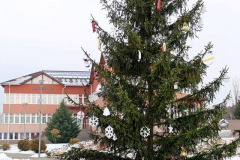 Karácsonyfa díszítés Bátonyterenyén