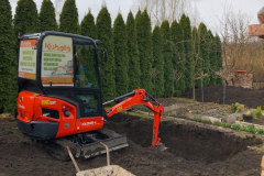 Medenceásás a Kubota KX016-4 minikotróval